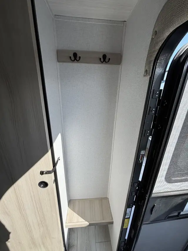 2025 ,Della Terra,East to West,Forest River 263RK in Travel Trailers & Campers in Prince Albert - Image 4