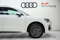 Get noticed in this beautiful Glacier White Metallic SUV! Treat yourself to the features you deserve... (image 4)