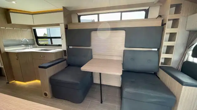 2018 LEISURE TRAVEL Wonder 24MB in RVs & Motorhomes in Victoria - Image 9
