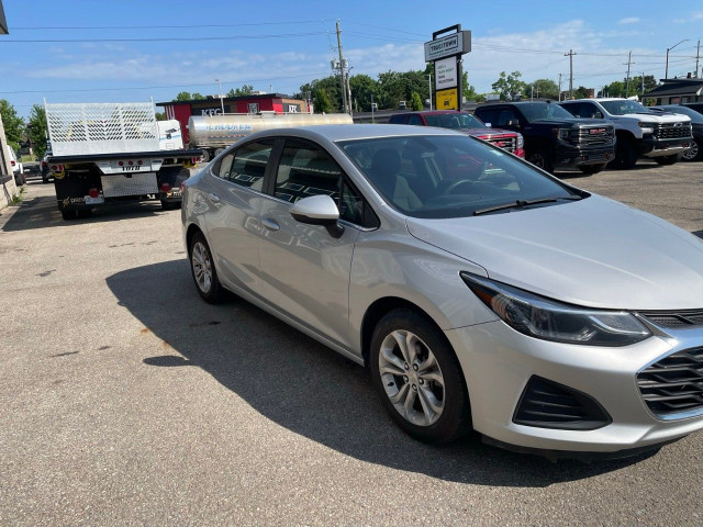 2019 Chevrolet Cruze in Cars & Trucks in Ottawa - Image 4