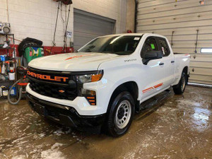 2023 Chevrolet Silverado 1500 Work Truck Double Cab | Carplay | Lane Departure | Forward Collision Warning | AC | Push to Start