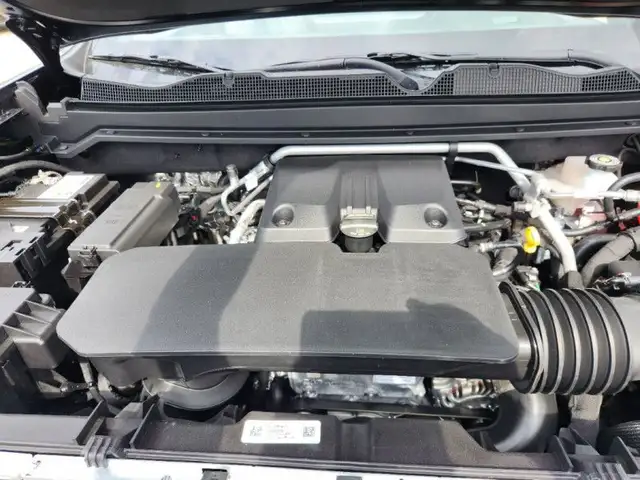 2025 Chevrolet Colorado 4WD Work Truck in Cars & Trucks in Mississauga / Peel Region - Image 14