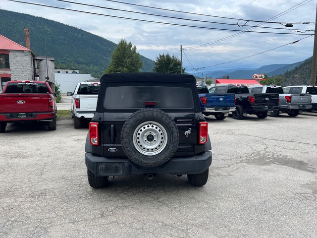 2022 Ford Bronco Base 4 Door 4x4, 2.3L Ecoboost I-4 Engine, Soft in Cars & Trucks in Nelson - Image 4