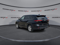 Engine: Turbo Gas 4cyl 2.4L L/100Km City: 11.0 L/100Km Hwy: 8.4 Safety Equipment Electronic Stabilit... (image 5)
