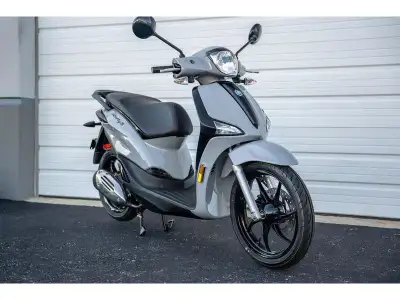 2024 Piaggio LIBERTY S 50 LAVAL MOTO - Condition:Véhicule neuf - Manufacturier :Piaggio - Modèle :Li...