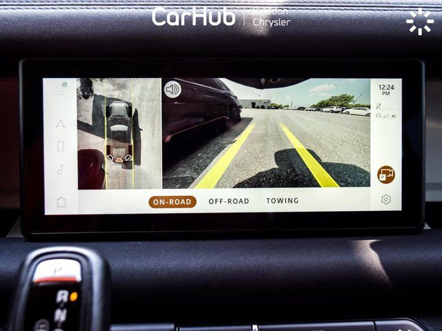 2020 Land Rover Defender 110 SE AWD Pano Sunroof Leather in Cars & Trucks in Mississauga / Peel Region - Image 4