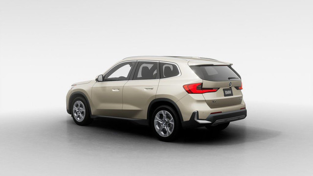 2026 BMW X1 xDrive28i | Luxe familial | Groupe Premium | Groupe dans Autos et camions  à Ville de Montréal - Image 2