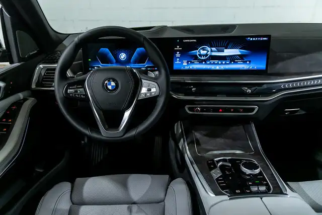 2025 BMW X5 xDrive40i | Edition 25 Jahre | Affichage tête in Cars & Trucks in City of Montréal - Image 9