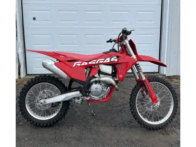 2024 GASGAS EX 250F Les photos peuvent être à titre indicatif et sans inscription. Les promotions en...