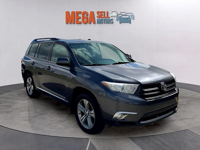 2012 Toyota Highlander SE in Cars & Trucks in Edmonton