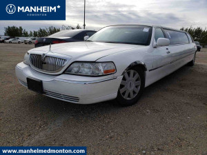 2004 Lincoln Town Car LIMO
