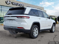 Command the road in this 2023 Jeep Grand Cherokee Limited, boasting a luxurious Capri leather interi... (image 4)