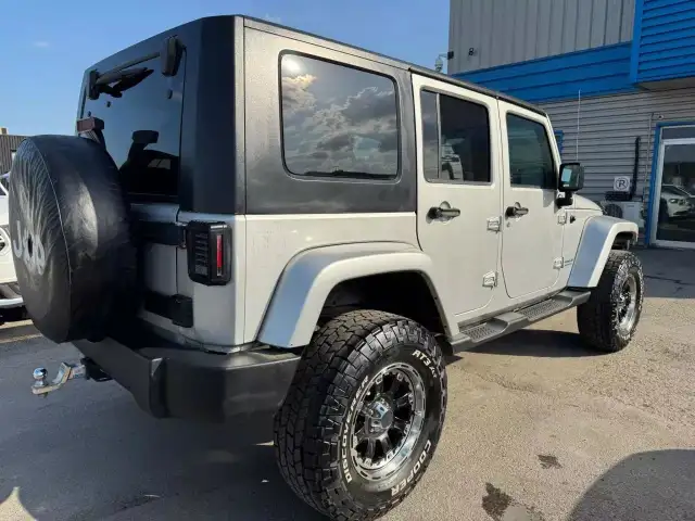 2007 JEEP Wrangler Sahara in Cars & Trucks in Laval / North Shore - Image 8