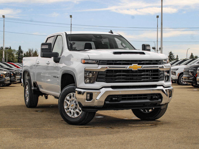 2025 Chevrolet Silverado 2500HD LT in Cars & Trucks in Edmonton - Image 2
