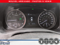 La Elantra LE 2018 2.0/L est une voiture fiable et sobre, offrant un intérieur spacieux et des équip... (image 7)