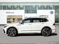 This Volkswagen Tiguan boasts a Intercooled Turbo Regular Unleaded I-4 2.0 L/121 engine powering thi... (image 3)