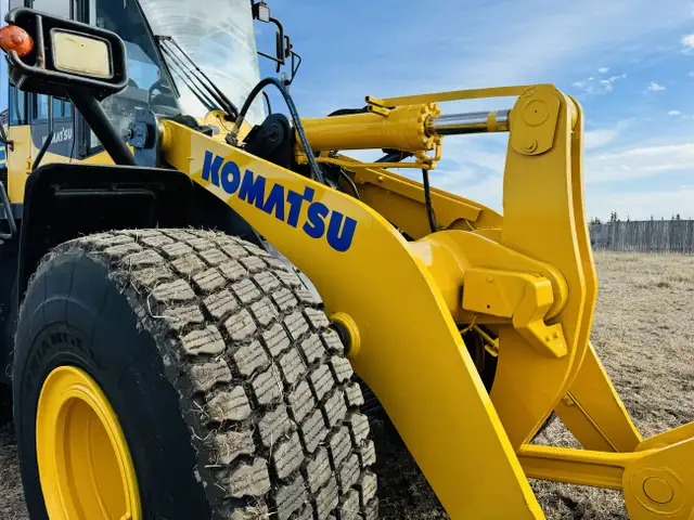 2016 Komatsu WA380-7 LOADER dans Équipement lourd dans Calgary - Image 11