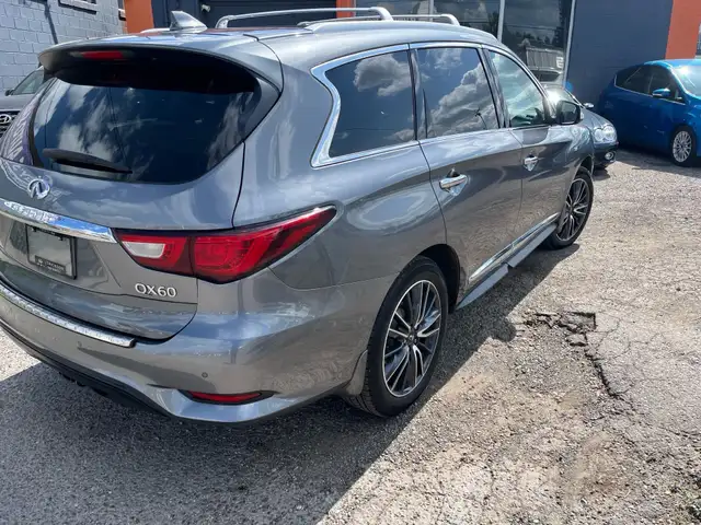 2016 INFINITI QX60 AWD 4dr in Cars & Trucks in Calgary - Image 9