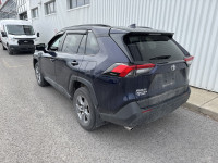 PRIX ET QUALITÉ IMBATTABLE venez découvrir notre TOYOTA RAV4 2022 XLE AWD BAS KM ECRAN TOIT OUVRANT... (image 3)