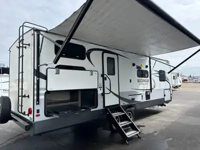 2019 Forest River Rockwood Ultra Lite 2609WS. 6242lbs, Two slides, power awning with LED Light strip...