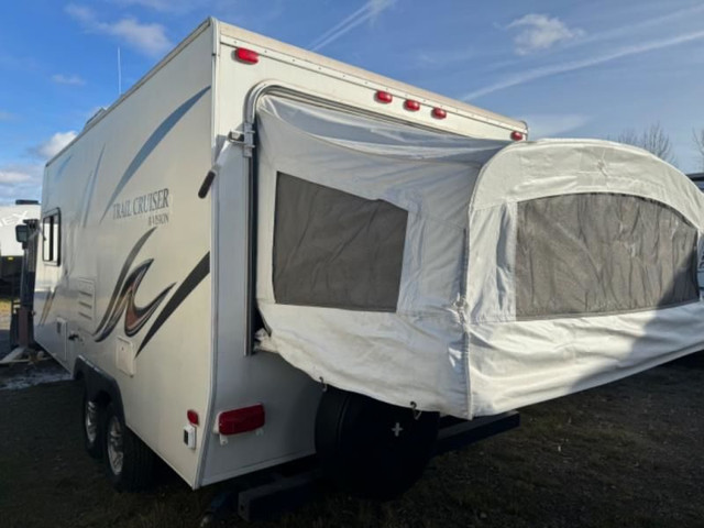 2011 R-Vision Trail-Cruiser TC19E in Travel Trailers & Campers in Ottawa - Image 3