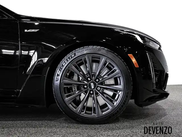 2024 Cadillac CT5-V Blackwing 668hp in Cars & Trucks in Laval / North Shore - Image 7