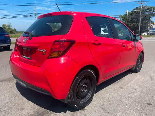 2015 Toyota Yaris LE 5-DOOR / BRAND NEW TIRE / AMAZING ON FUEL /62937538186755122