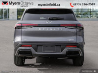 Leather Seats! A smooth ride, a nicely appointed interior, and an easy-access third row highlight th... (image 4)