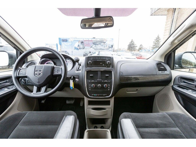 2020 Dodge Grand Caravan SXT | BACK UP CAMERA | STOW N GO | CLEA in Cars & Trucks in Winnipeg - Image 3