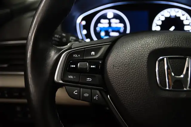 2018 Honda Accord Sedan Touring / Carplay / Aff.Tête haute / Toi in Cars & Trucks in Longueuil / South Shore - Image 27