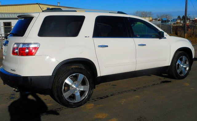 2010 GMC Acadia SLT AWD Sports Utility Vehicle in Cars & Trucks in St. Albert - Image 3