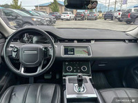 This Land Rover Range Rover Evoque delivers a Intercooled Turbo Premium Unleaded I-4 2.0 L/122 engin... (image 9)