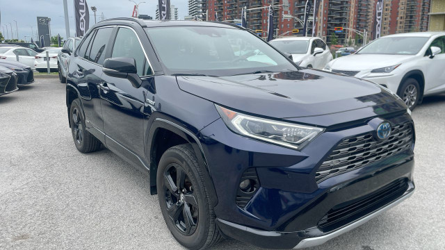 2020 Toyota RAV4 Hybrid XLE / Camera / Cuir / Navigation Bien Éq in Cars & Trucks in Laval / North Shore - Image 3