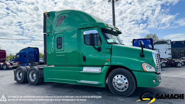 2015 FREIGHTLINER CASCADIA HIGHWAY / SLEEPER TRUCK / TRACTOR in Heavy Trucks in Oshawa / Durham Region - Image 4