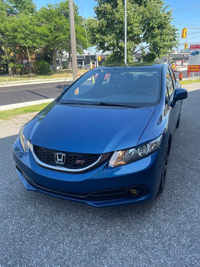 2013 Honda Civic 4dr 6 SPEED MANUAL NAVI BACKUP CAMERA SUNROOF in Cars & Trucks in City of Toronto - Image 4