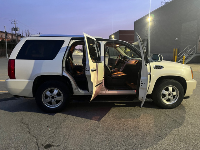 2010 Cadillac Escalade Basic in Cars & Trucks in City of Montréal - Image 4