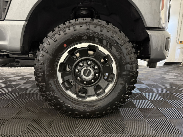 2025 Ford F-350 LARIAT | BLACK APP PKG | TREMOR OFF-ROAD PKG in Cars & Trucks in Lloydminster - Image 4