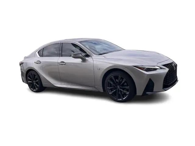 2023 Lexus IS IS 300 in Cars & Trucks in Laval / North Shore - Image 15