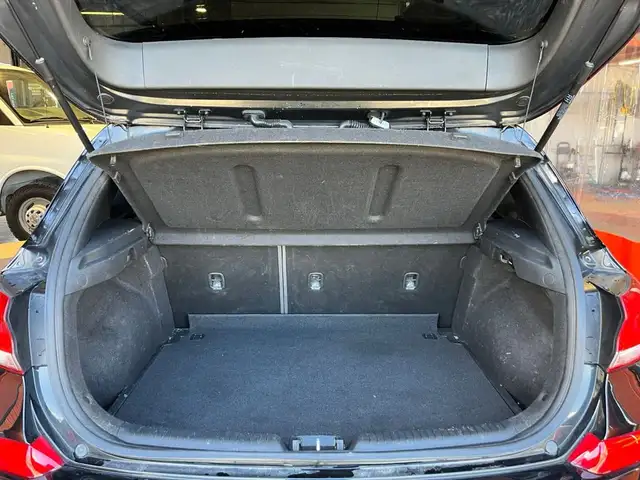 2018 Hyundai Elantra GT Sport DCT in Cars & Trucks in Calgary - Image 23