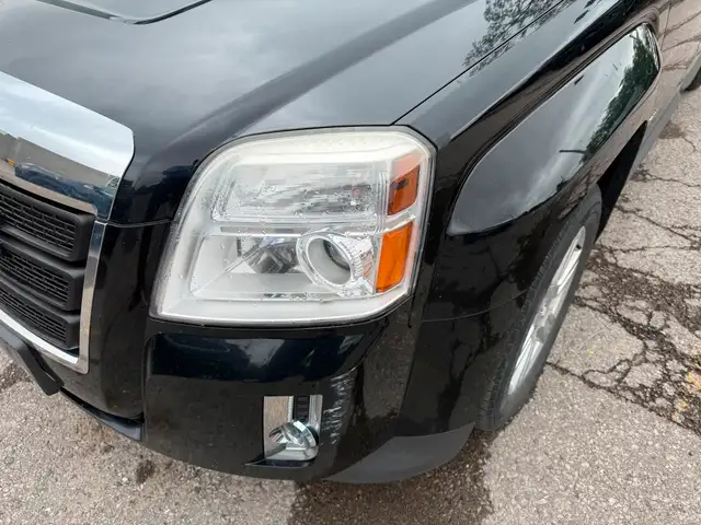 2015 GMC Terrain SLE-2 NO ACCIDENTS | AC BLOWS COLD | KEYLESS... in Cars & Trucks in London - Image 5