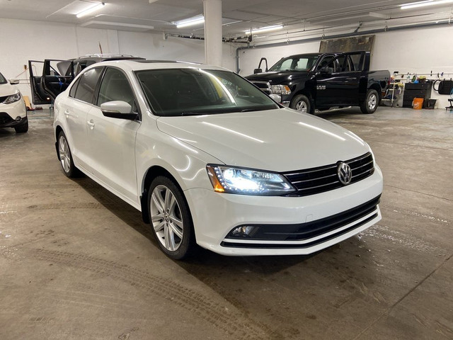 2016 Volkswagen Jetta Sedan Highline 1.8 TSI LEATHER SUNROOF in Cars & Trucks in Calgary - Image 3