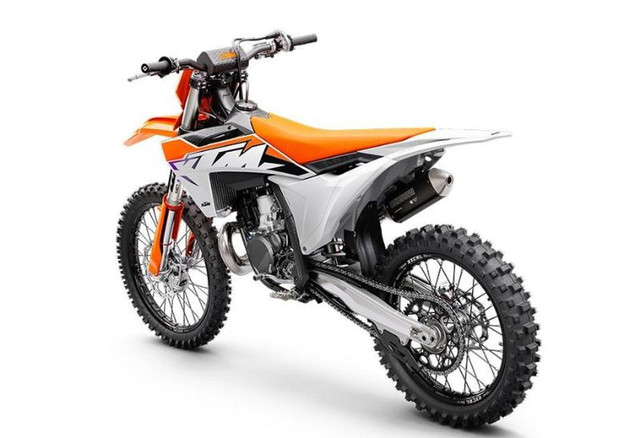 2023 KTM 300 SX in Dirt Bikes & Motocross in Longueuil / South Shore - Image 3