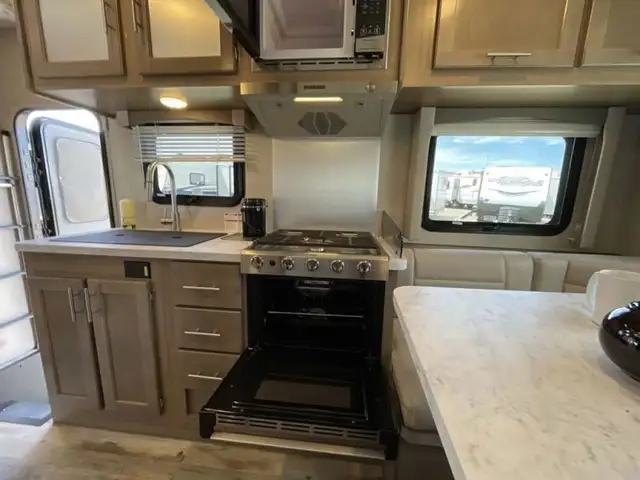 2022 Adventurer LP Class C Adventurer 19RD in RVs & Motorhomes in Abbotsford - Image 39