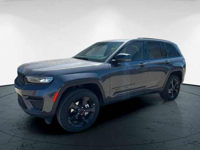 2025 Jeep Grand Cherokee Laredo in Cars & Trucks in Calgary