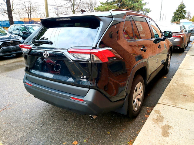 2021 Toyota RAV4 LE AWD| NO ACCIDENTS | HEATED SEATS | BLINDSPOT in Cars & Trucks in Markham / York Region - Image 4