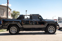 ENJOY 6 MONTHS NO PAYMENT!! E4WD CREW CAB CLEAN CARFAX CONVERTIBLE W HARD TOP NAVI BSM GMC INSPECTIO... (image 4)