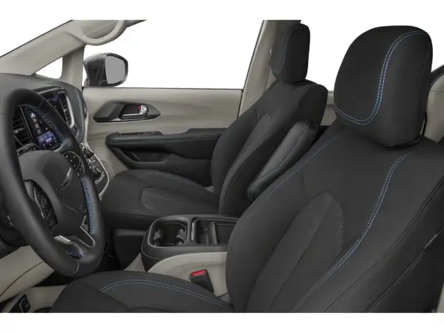 2023 Chrysler Pacifica in Cars & Trucks in Winnipeg - Image 16