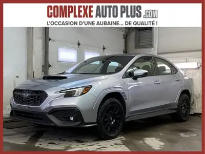 English below. Jamais accidenté! 4x4! Nouveau Design! Beau look Sport avec Mags Noir! Manuelle 6 vit...
