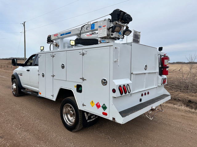 2013 Dodge 5500 4x4 Service Truck/DSL/6SPD/3203LBS/VANAIR in Heavy Trucks in Edmonton - Image 4