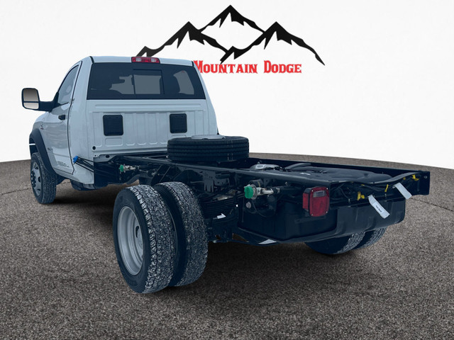 2024 RAM  5500 REGULAR CAB  SLT  DIESEL CAB CHASSIS in Cars & Trucks in Red Deer - Image 3